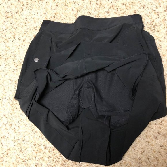 ATHLETA BLACK PULL ON SKIRT/ SKORT SIZE 6 - Picture 6 of 6